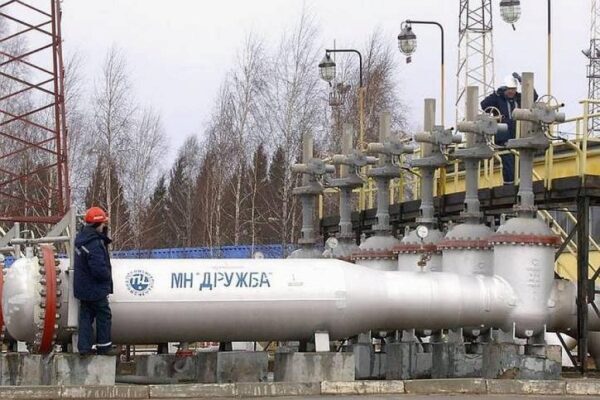 Медведев поручил найти виновных в ухудшении качества нефти на трубопроводе «Дружба»