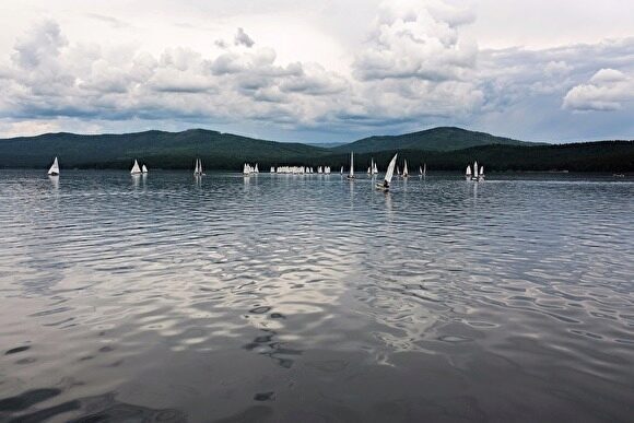 Министр экологии предложил уволиться чиновникам, допустившим загрязнение озера Тургояк