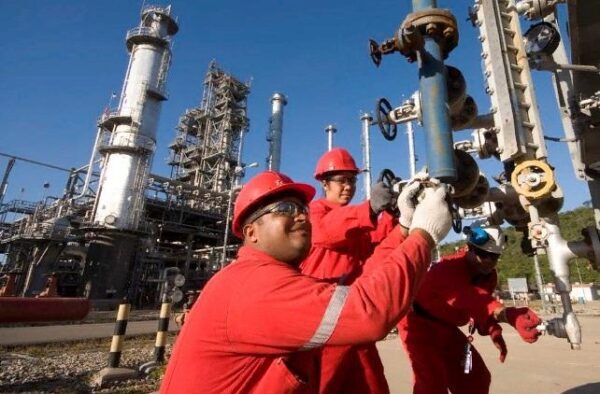 Нефтяные санкции США против Венесуэлы вступили в силу