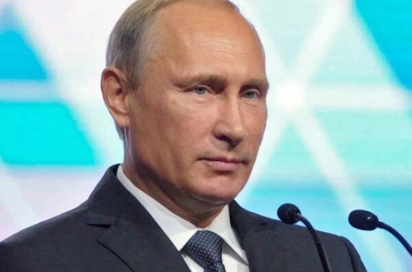 Путин назвал темы, на которые готов пообщаться с Зеленским