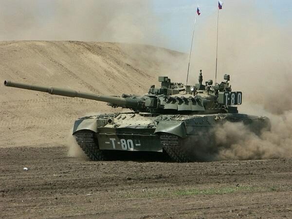 Стреляющий дровами танк показали российские СМИ