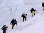 В Канаде при восхождении на пик погибли трое известных альпинистов