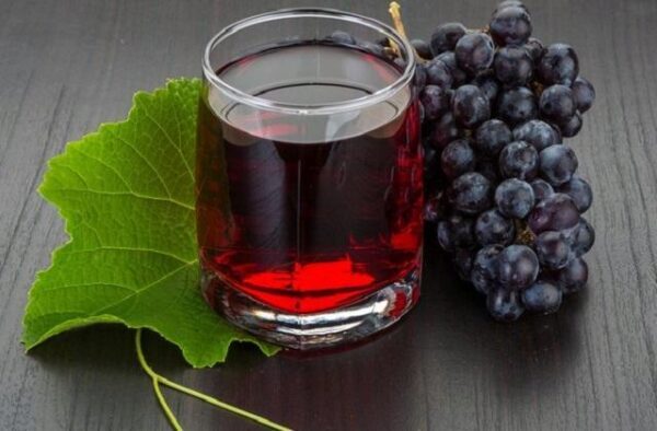 В Росконтроле рассказали, какой виноградный сок покупать не стоит