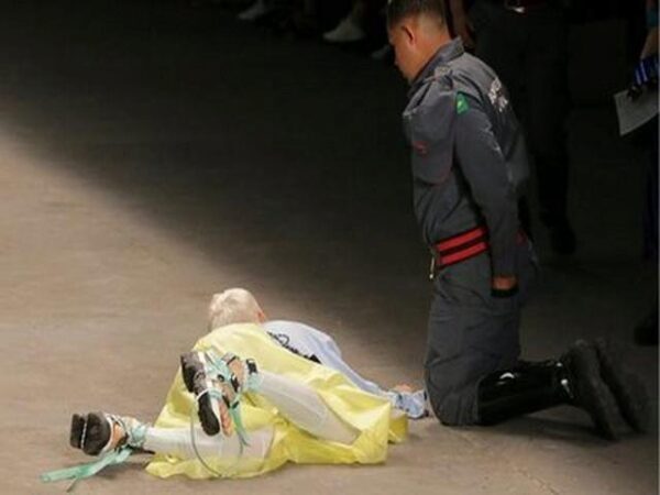 В Сан-Паулу мужчина-модель скончался, упав на подиуме