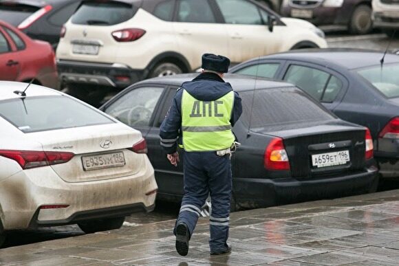 В Екатеринбурге сотрудник ДПС получил три года колонии за взятку от пьяного водителя