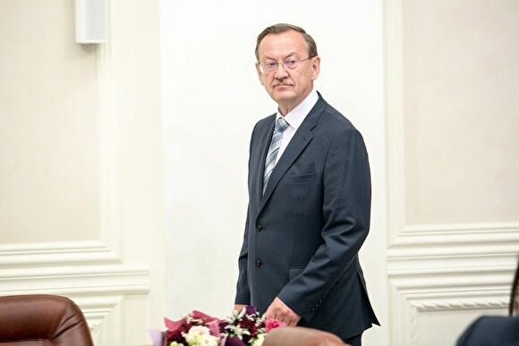 В Свердловском облсуде торжественно отправили в отставку бывшего председателя