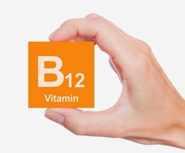 Дефицит витамина В12 можно определить по глазам, специалисты рассказали, как это сделать