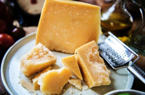 Эксперты: Сыр благотворно влияет на уровень сахара в крови