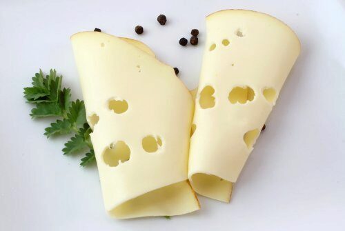 Канадские диетологи открыли новые полезные свойства сыра