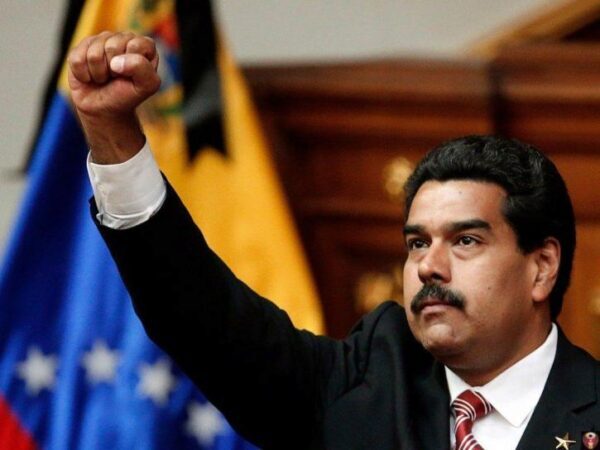 Мадуро поручил военным быть готовыми к отражению агрессии США