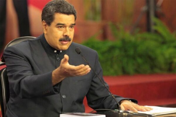Мадуро высказался о возможности мирного урегулирования конфликта в Венесуэле