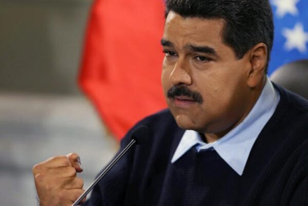 Мадуро выступил с призывом к венесуэльцам противостоять вмешательству США