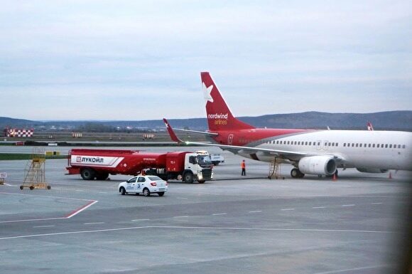 Самолет из Москвы совершил жесткую посадку в Оренбурге