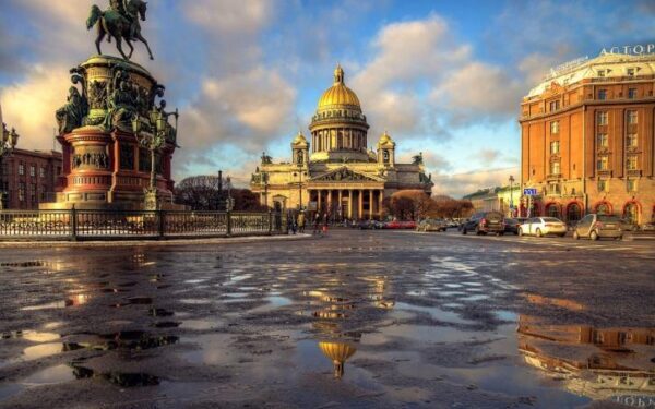 Санкт-Петербург оказался самым привлекательным городом для заработка