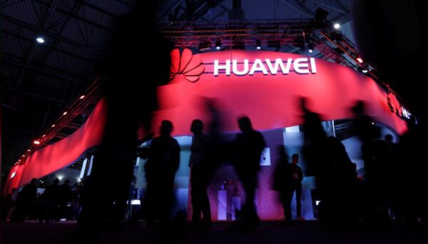 Смартфоны Huawei отключат от Android, - в Google объяснили, что это значит