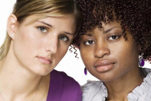 Ученые: Белым людям намного труднее определить эмоции темнокожих