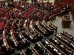 Указ о роспуске парламента вступил в силу