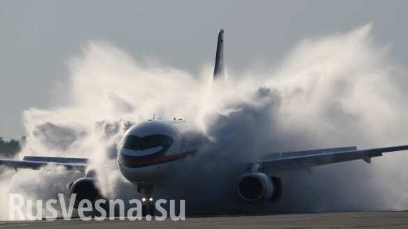 У SSJ100 в Ульяновске при взлёте возникли проблемы, — источник