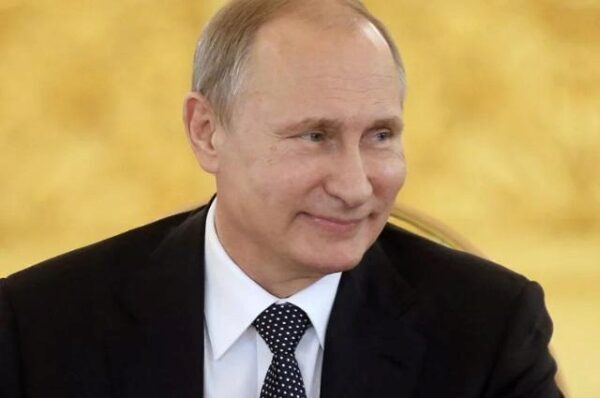 Владимир Путин подписал закон об ипотечных каникулах