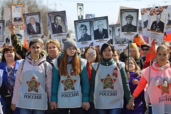 В Севастополе «Бессмертный полк» обвинил конкурентов в краже портретов участников войны