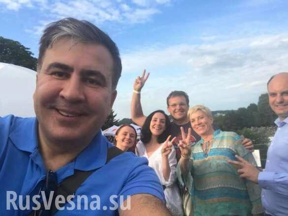 Цирк зажигает огни: партию Саакашвили пускают на выборы на Украине