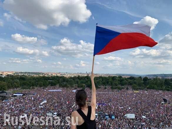 Европу лихорадит: 250 тыс. человек вышли на улицы Праги (ФОТО, ВИДЕО)