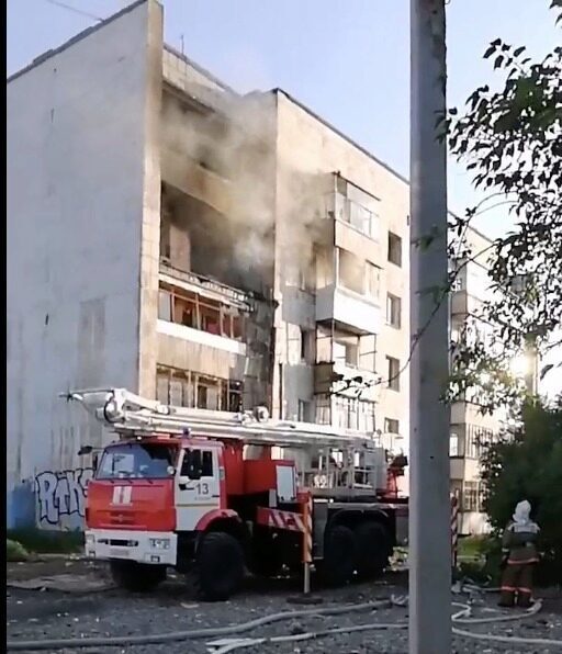 Куйвашев взял под контроль ситуацию со взрывом газа в жилом доме Нижнего Тагила