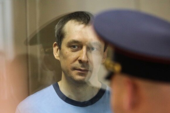 Полковник Захарченко пожаловался, что уже два месяца не может постричься в СИЗО