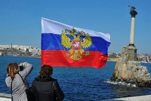 Президент Чехии заявил, что Украине надо принять возвращение Крыма в состав России