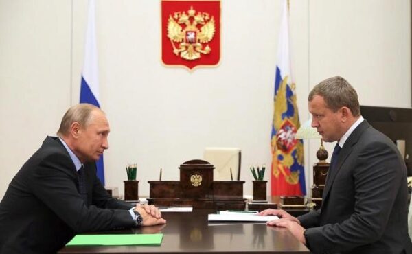 Путин принял отставку главы Астраханской области