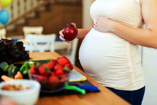 Ученые поведали, как вес беременной матери влияет на ожирение малыша
