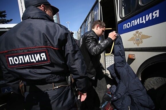 В Москве полиция проверит факт применения силы к подростку на акции в поддержку Голунова
