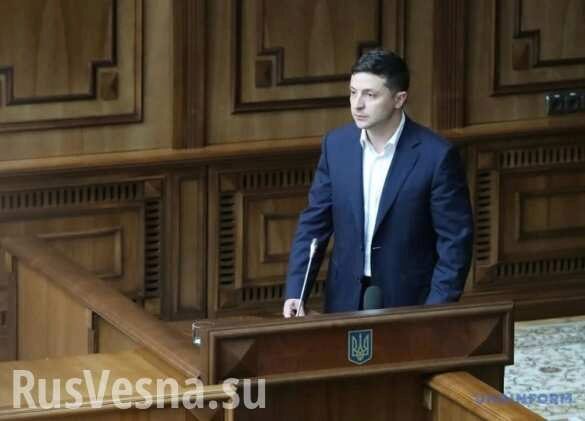 «Впервые в истории Украины»: Зеленский выступил с речью в Конституционном суде (ВИДЕО)