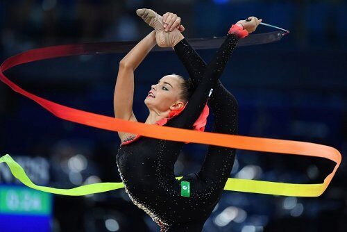 Арина Аверина стала первой на чемпионате России по художественной гимнастике