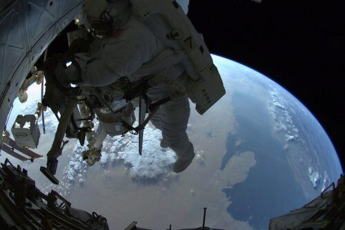 Эксперты рассказали, что испытывают астронавты, наблюдая за Землёй из космоса