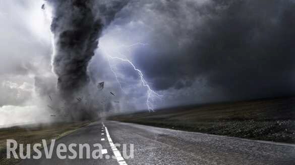 Херсонский край превращается в пустыню: на Украине сняли на видео настоящий торнадо (ВИДЕО)