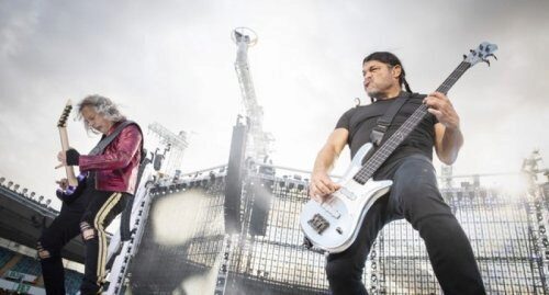 Metallica на концерте в «Лужниках» спела песню Виктора Цоя «Группа крови»
