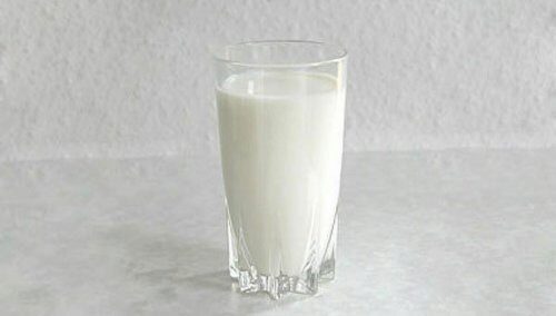Молоко с низкой жирностью предотвращает развитие рака и диабета – Учёные