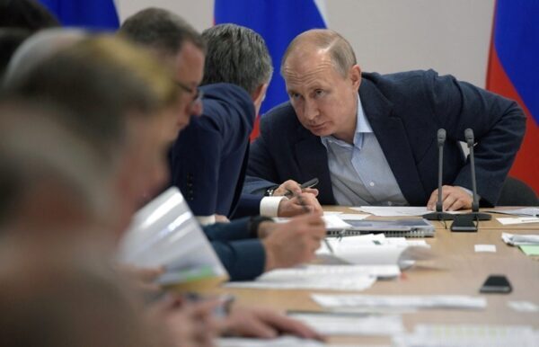 Путин, новые олигархи и смена власти. Интервью с Максимом Трудолюбовым