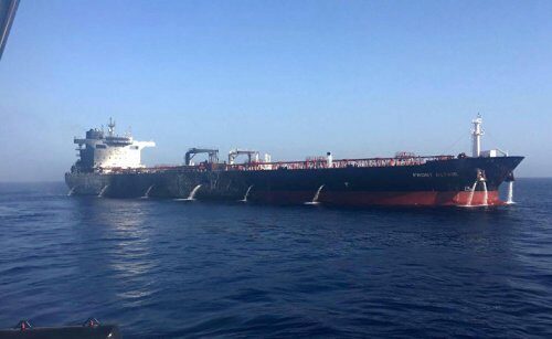 Россиянам ничего не угрожает на борту танкера, захваченного иранскими войсками
