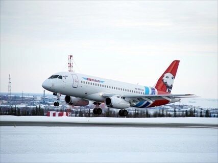 Самолет, вылетевший в Новый Уренгой из Санкт-Петербурга, вернулся в Пулково
