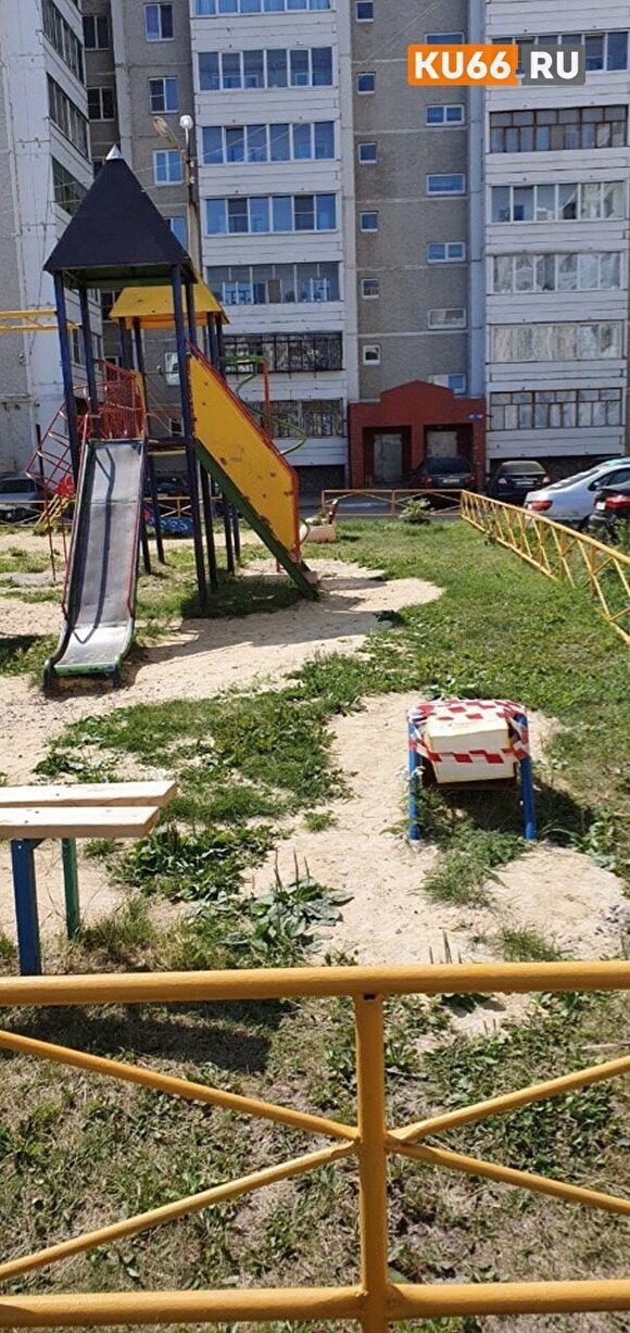 СКР забрал у полиции дело о травмировании девочки на детской площадке Каменска-Уральского