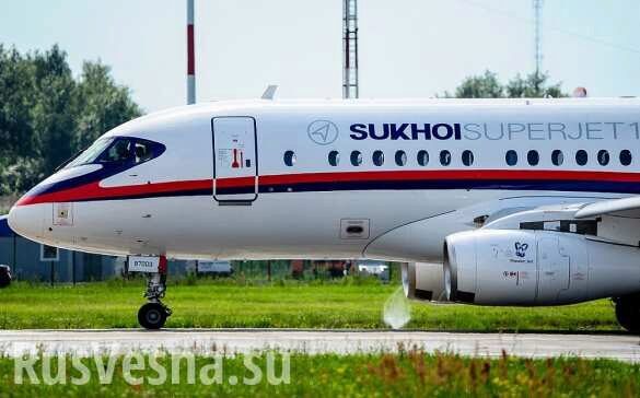 Sukhoj Superjet-100 с сотней человек на борту экстренно сел в Самаре после отказа двигателя