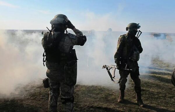 Украинские силовики нанесли удар по собственным позициям в Донбассе – военкоры