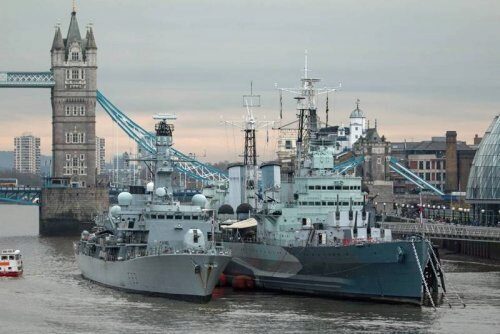 Великобритания признала несостоятельность своих ВМС