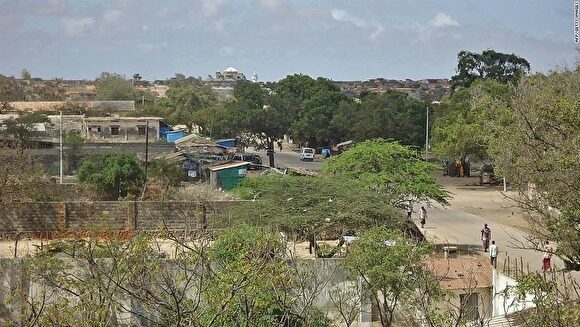 В Сомали в результате теракта в отеле погибли не менее десяти человек