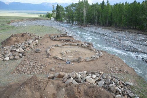 Археологи нашли на Алтае необычное детское захоронение