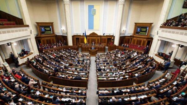 Депутаты определились с повесткой первого заседания новой Рады