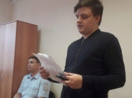 Курганский суд оштрафовал активиста за песню про Путина