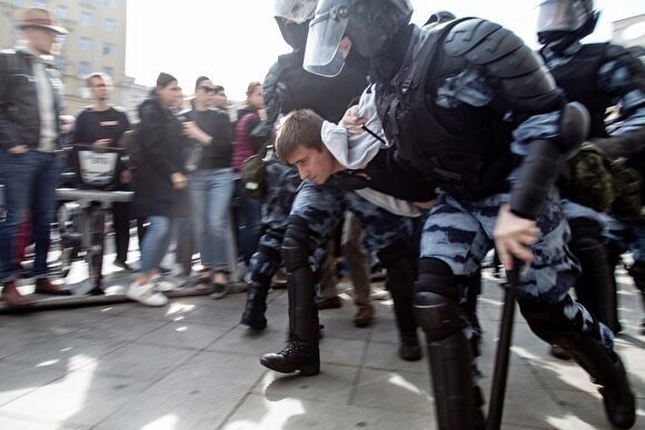 ПЭН-Москва и «Свободное слово» распространили заявление о подавлении протестов в Москве